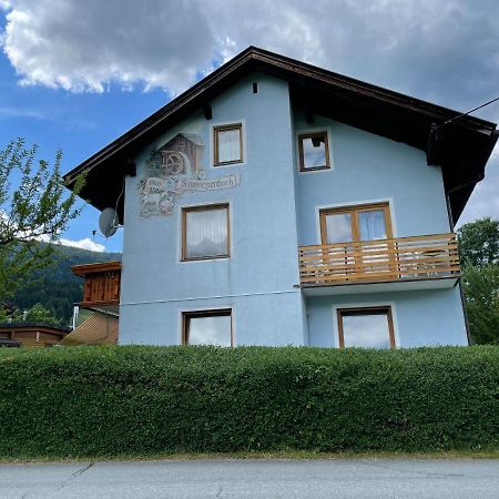 Haus Schwarzenbach Apartamento Weissbriach Exterior foto
